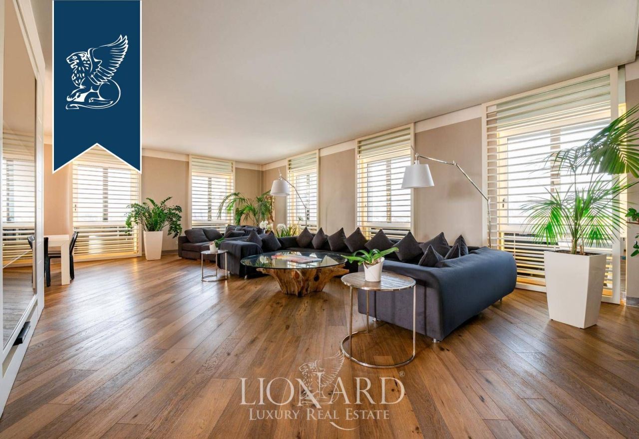 Appartement à Milan, Italie, 260 m² - image 1