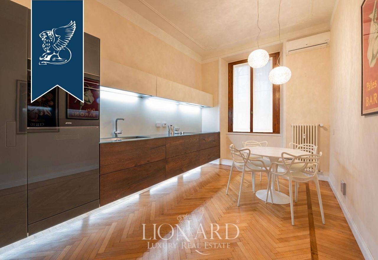 Apartment in Milan, Italy, 150 m² - picture 8