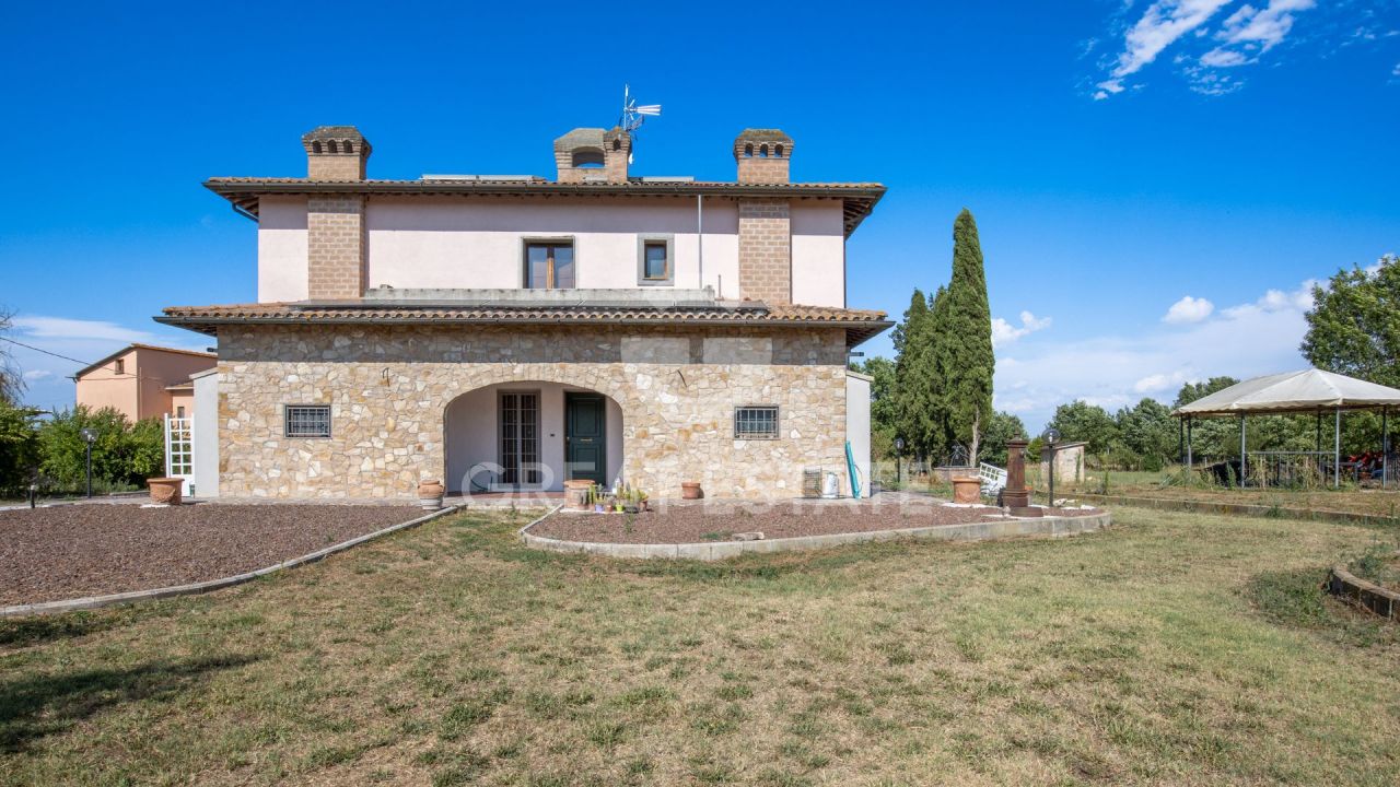 Haus in Castiglione del Lago, Italien, 258.55 m² - Foto 1