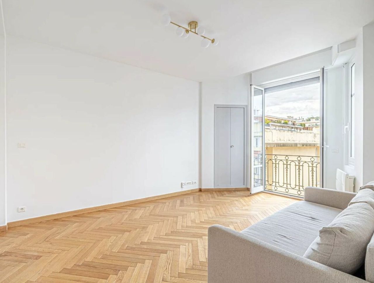 Flat in Nice, France, 48 m² - picture 3