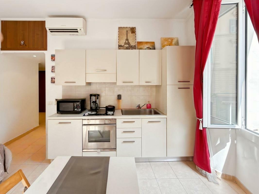 Flat in Nice, France, 30 m² - picture 3