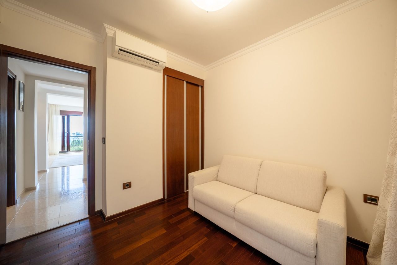 Appartamento a Petrovac, Montenegro, 86 m² - foto 4
