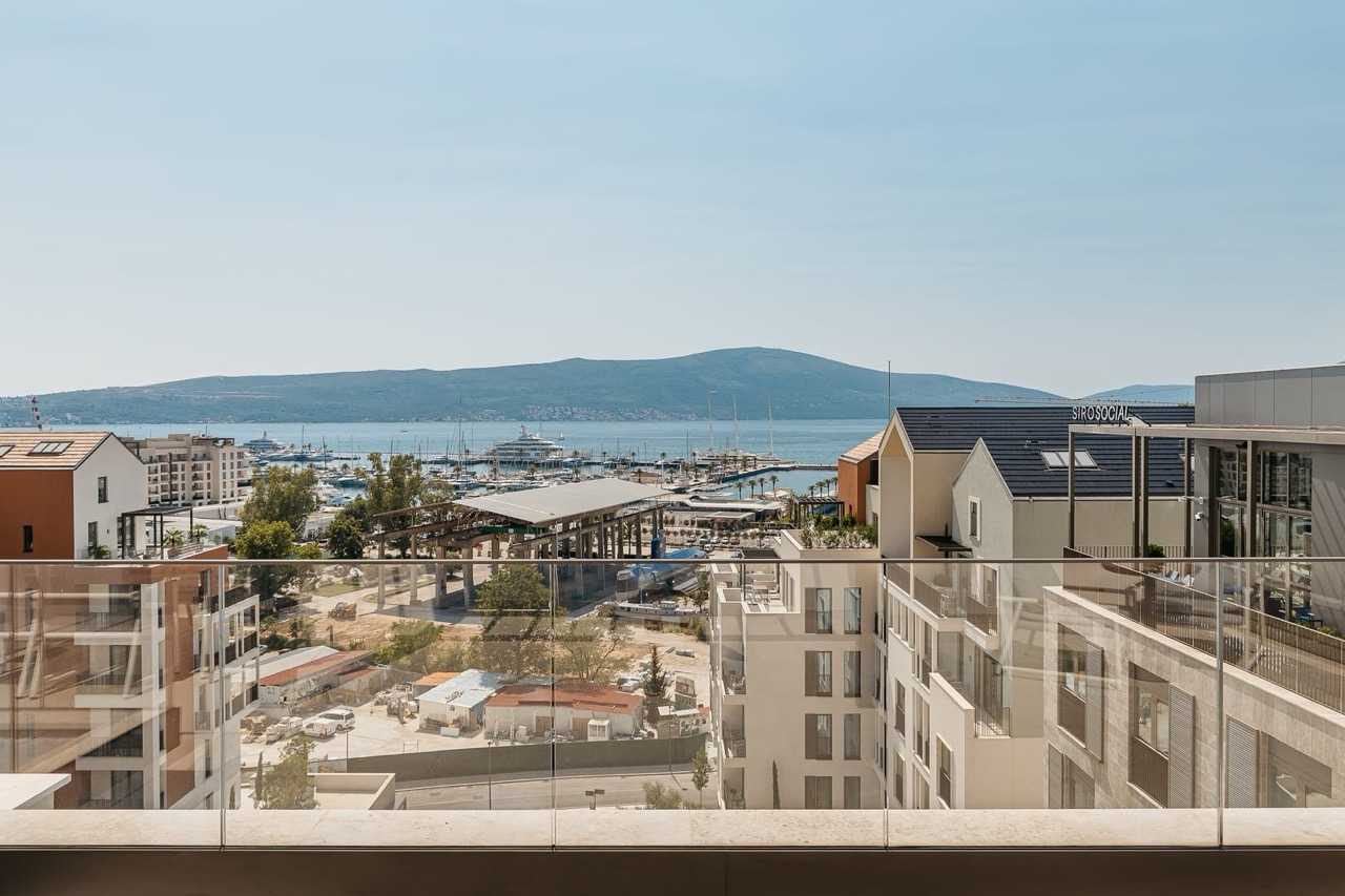 Attico a Tivat, Montenegro, 199 m² - foto 2