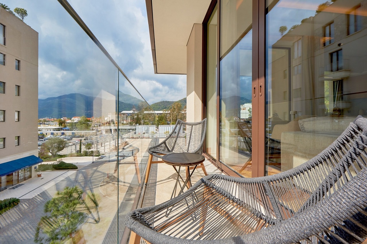 Piso en Tivat, Montenegro, 152 m² - imagen 3