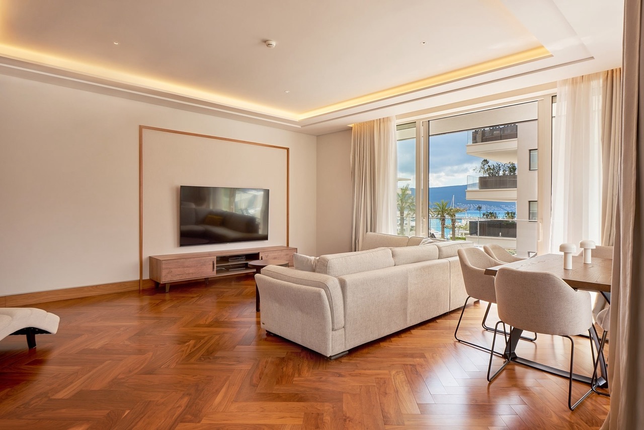 Piso en Tivat, Montenegro, 152 m² - imagen 8