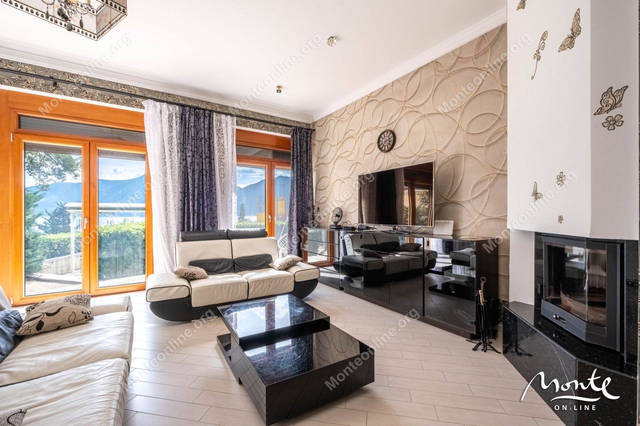 Appartamenti a Orahovac, Montenegro, 101 m² - foto 1