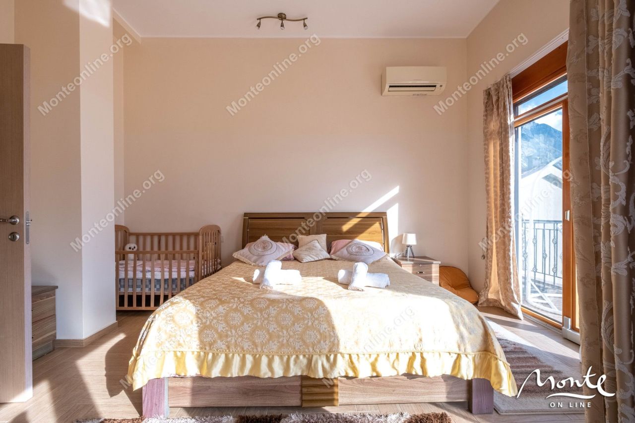 Apartment in Orahovac, Montenegro, 104 m² - picture 16