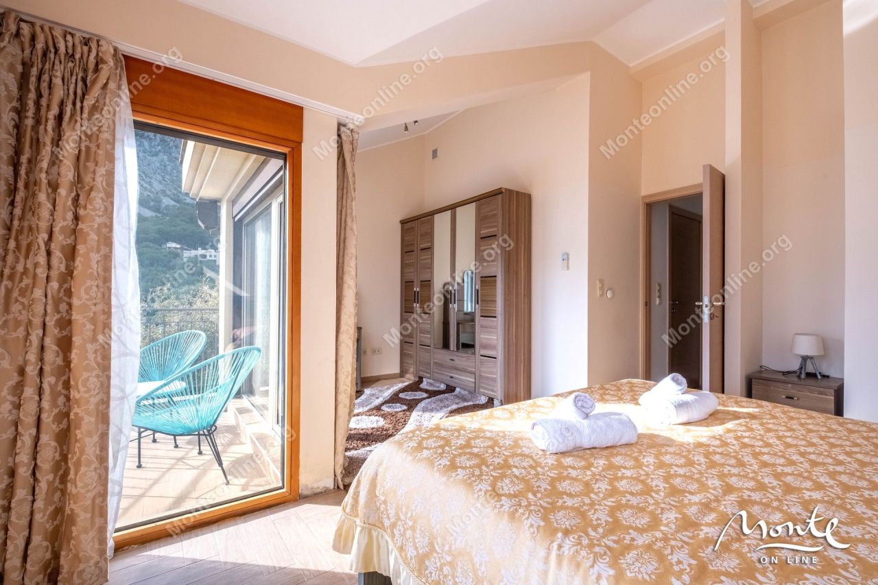 Apartment in Orahovac, Montenegro, 104 m² - picture 17