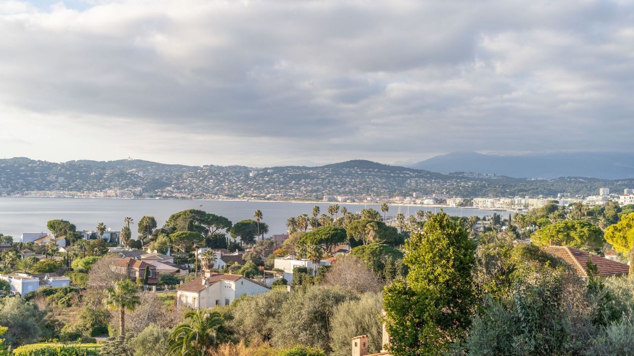 Appartamenti a Antibes, Francia, 120 m² - foto 1