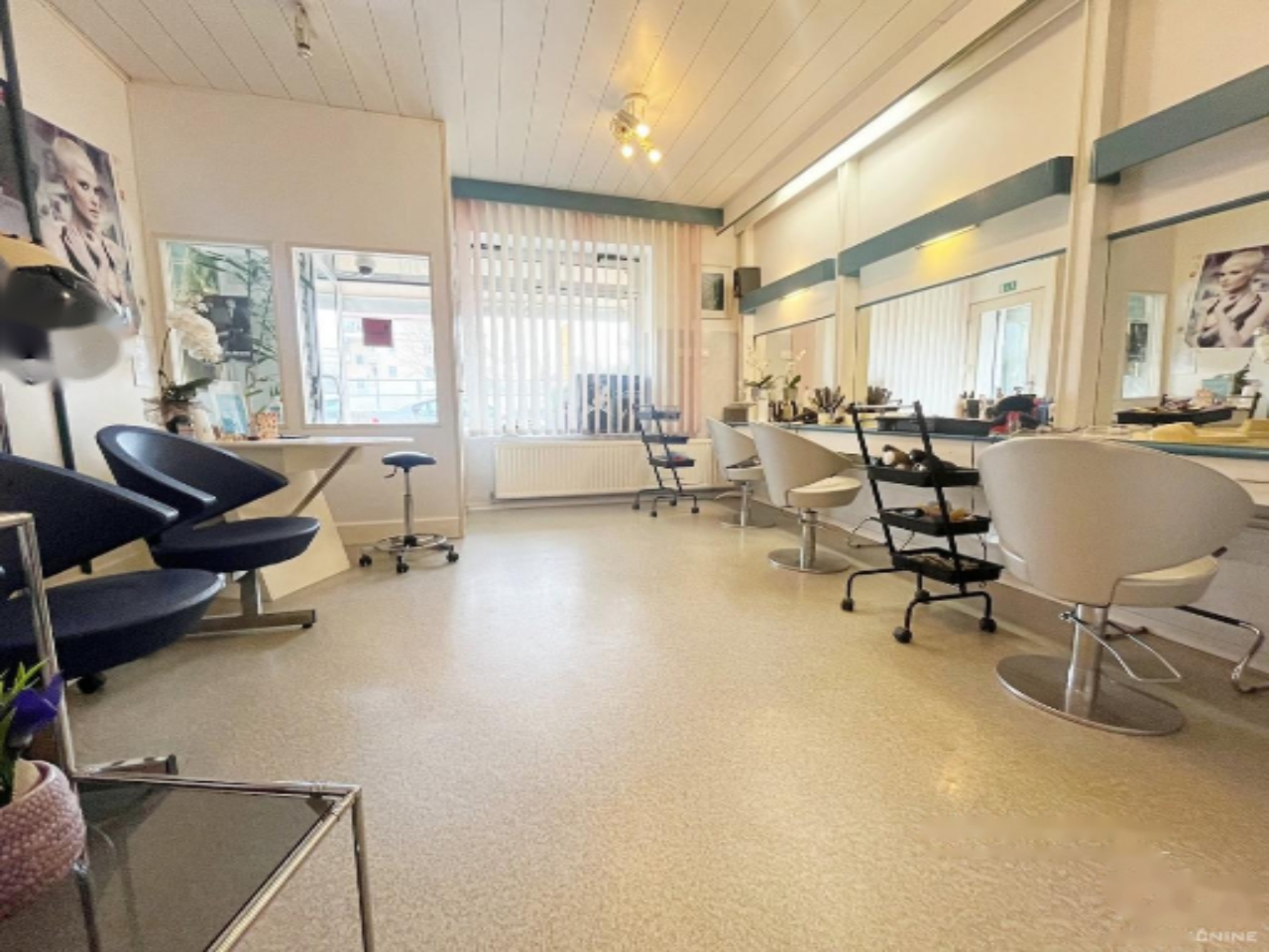 Oficina en Liubliana, Eslovenia, 74 m² - imagen 1