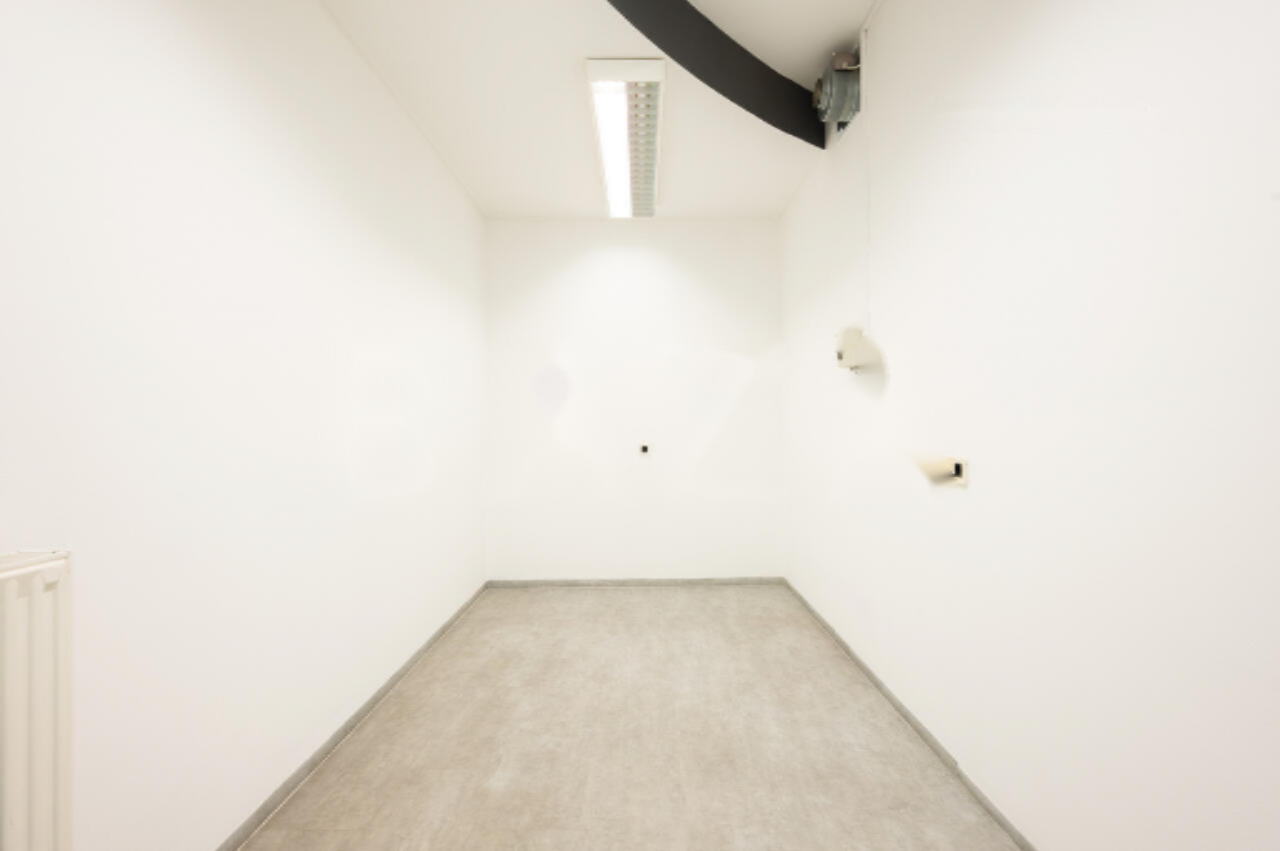 Oficina en Liubliana, Eslovenia, 141 m² - imagen 2