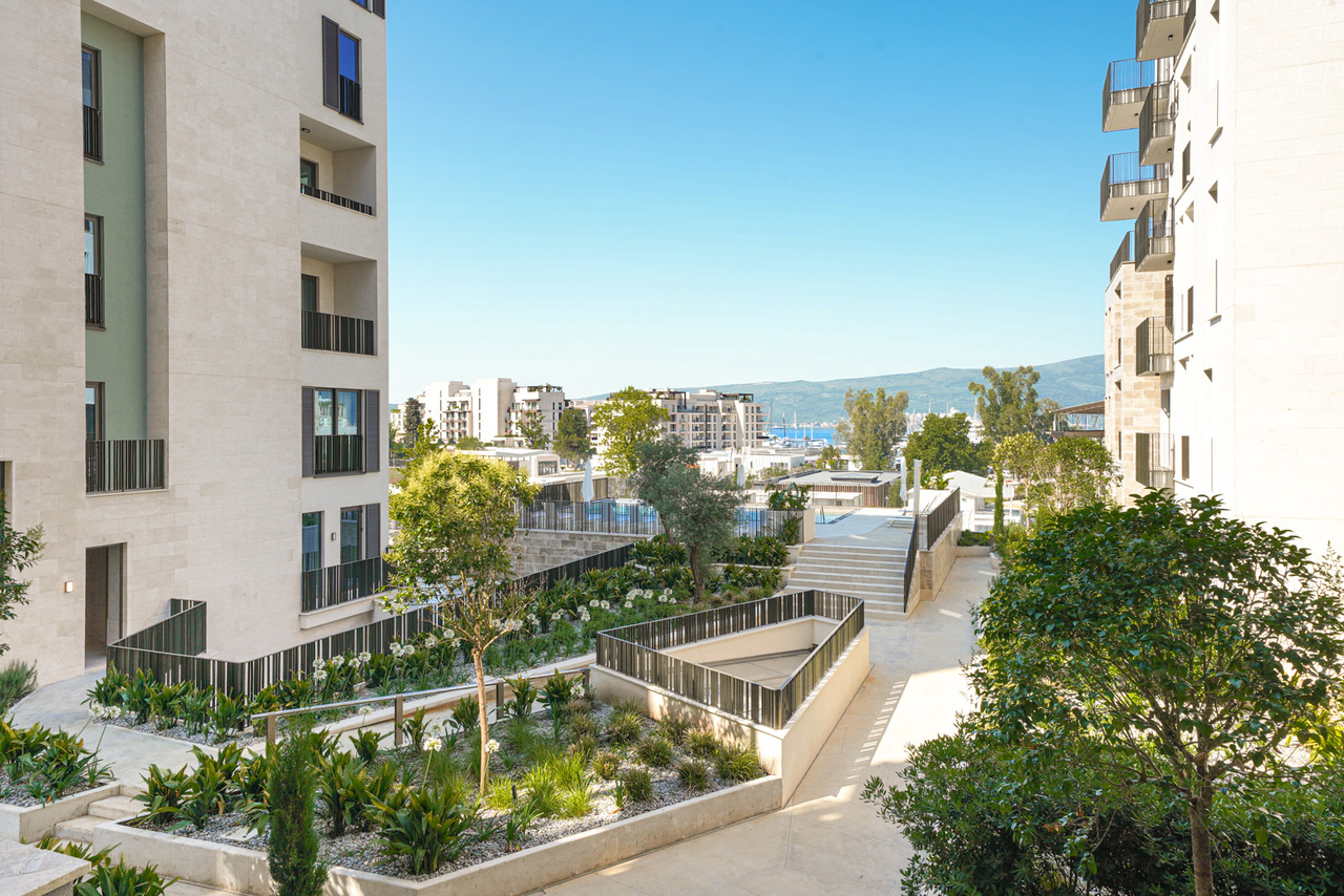 Apartment in Tivat, Montenegro, 63 m² - picture 7