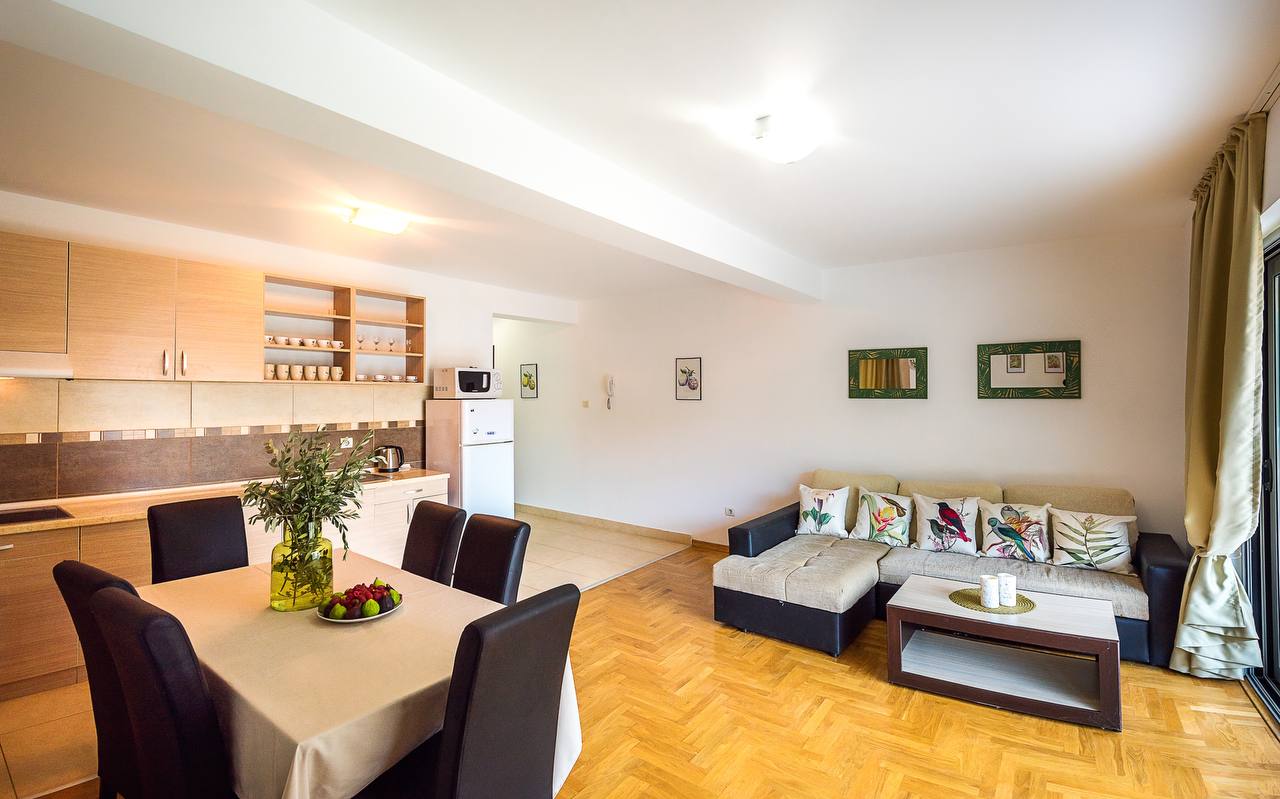 Flat in Budva, Montenegro, 85 m² - picture 2