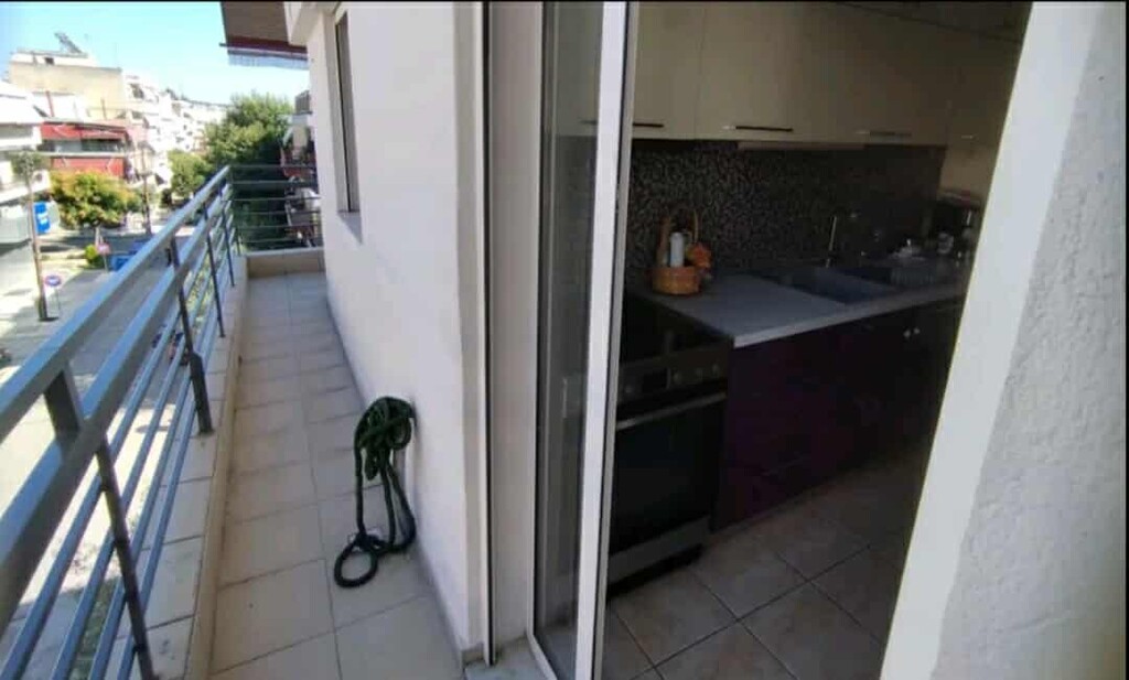 Flat in Thessaloniki, Greece, 75 m² - picture 9