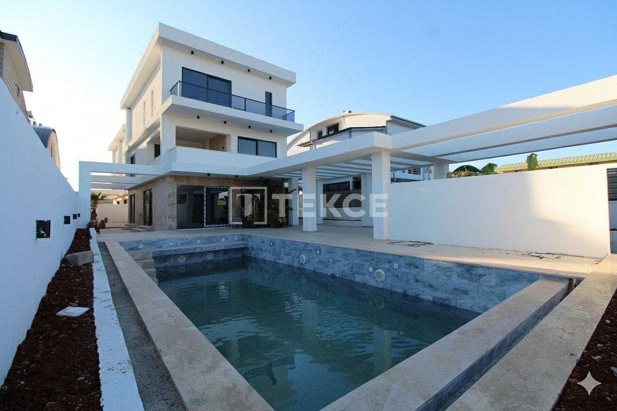 Villa en Serik, Turquia, 290 m² - imagen 1