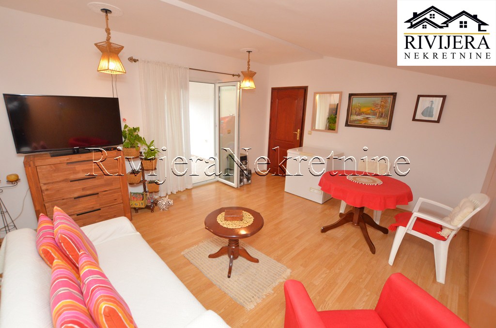 Flat in Herceg-Novi, Montenegro, 62 m² - picture 1