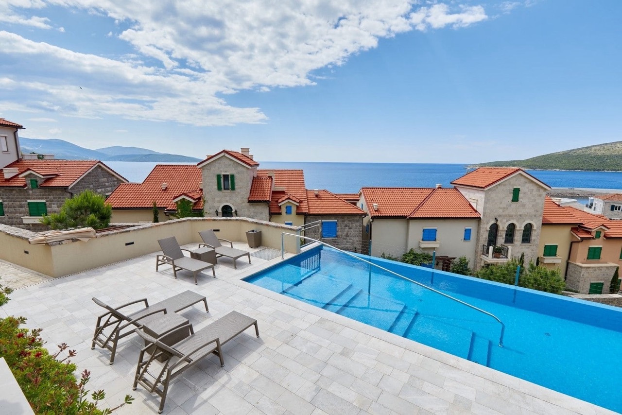 Flat on Lustica peninsula, Montenegro, 106 m² - picture 2