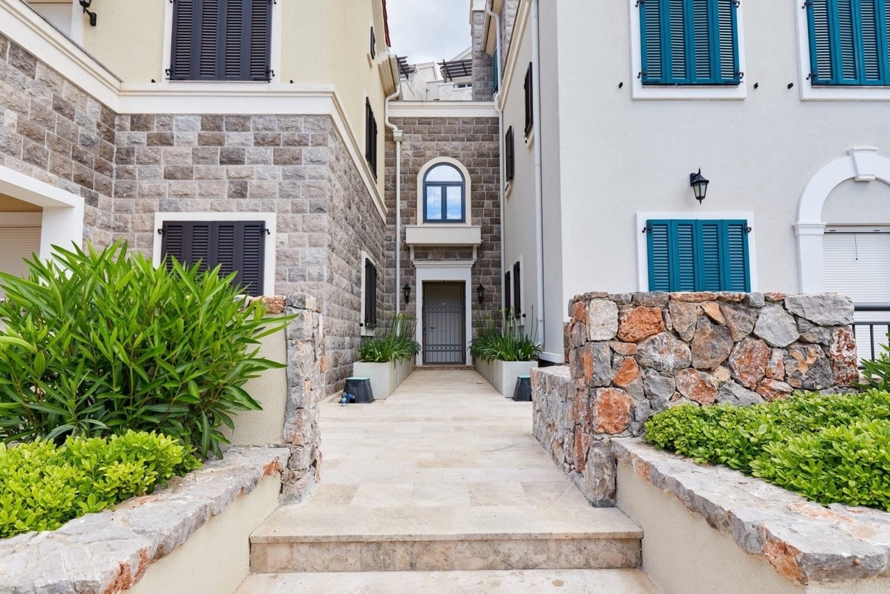 Flat on Lustica peninsula, Montenegro, 106 m² - picture 10