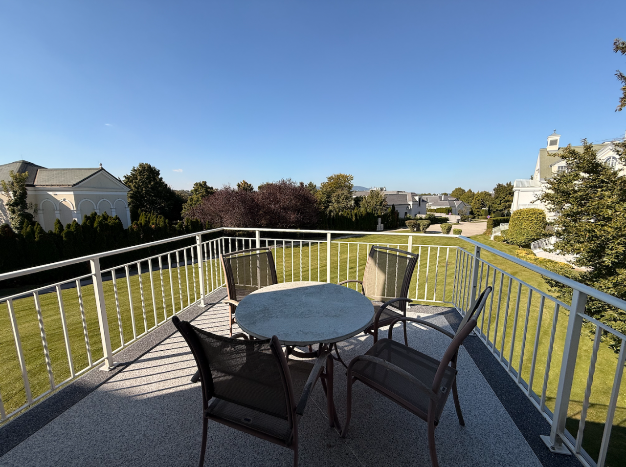 Appartement à Oberwaltersdorf, Autriche, 70 m² - image 1