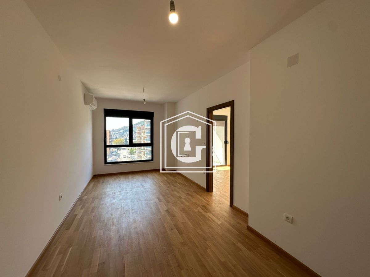 Apartment in Budva, Montenegro, 48 m² - picture 2