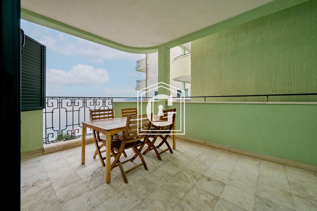 Appartement à Sveti Stefan, Monténégro, 95 m² - image 2