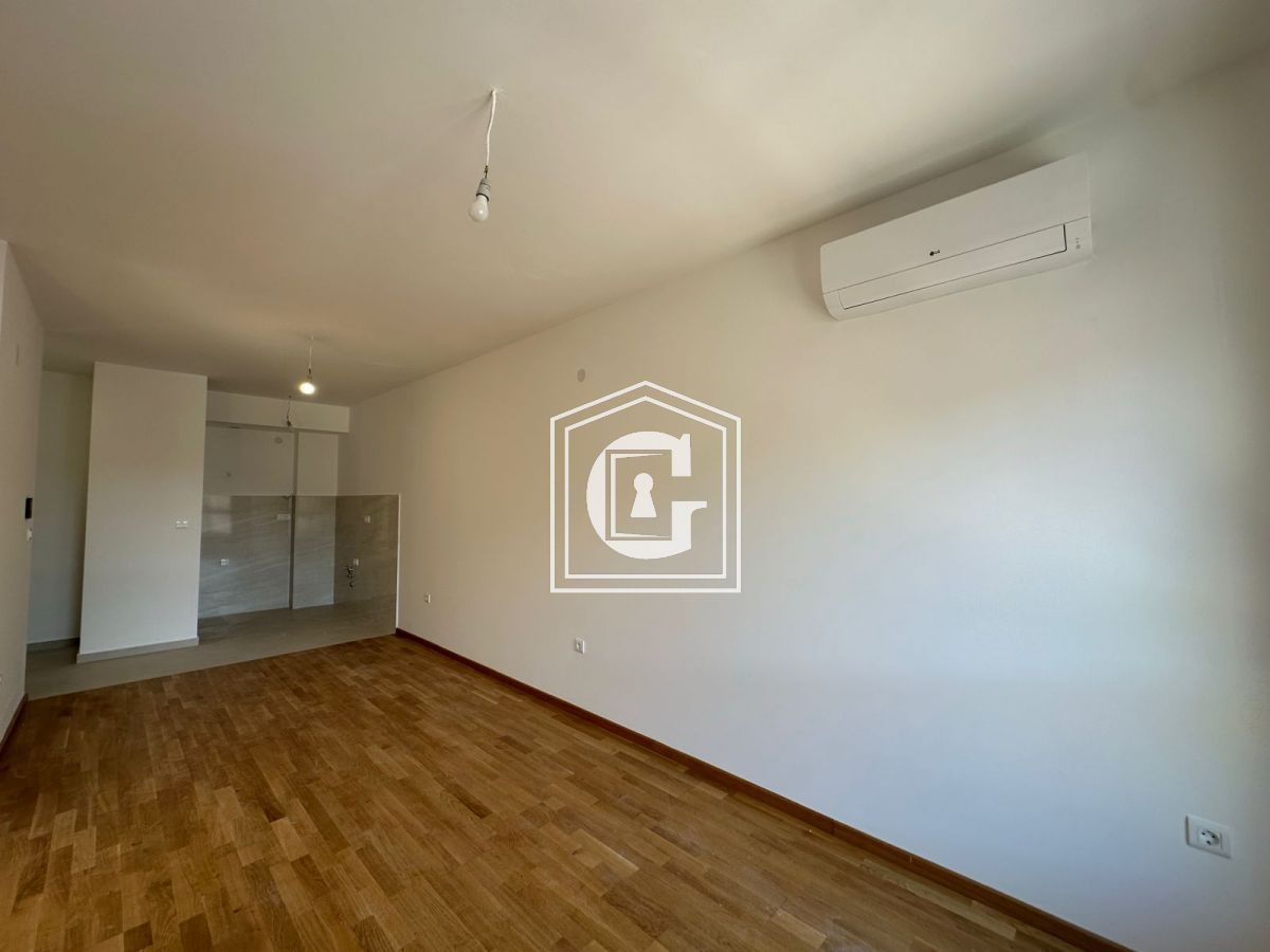 Apartment in Budva, Montenegro, 48 m² - picture 4