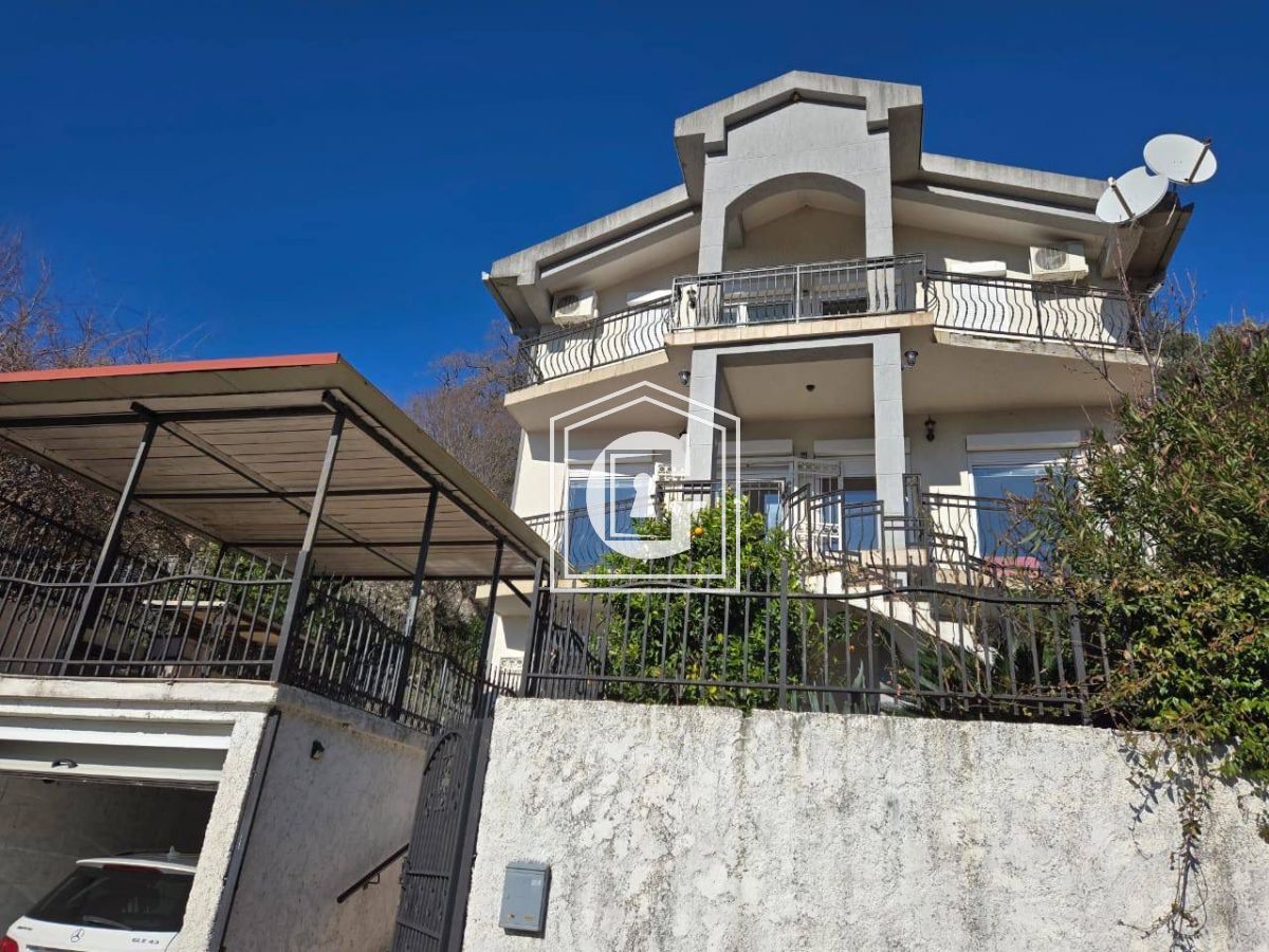 Villa en Rezevici, Montenegro, 190 m² - imagen 4