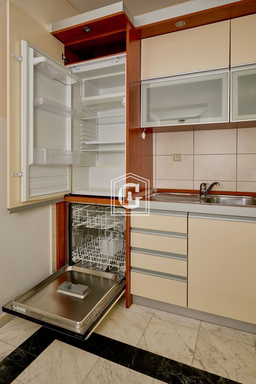 Appartement à Sveti Stefan, Monténégro, 89 m² - image 8