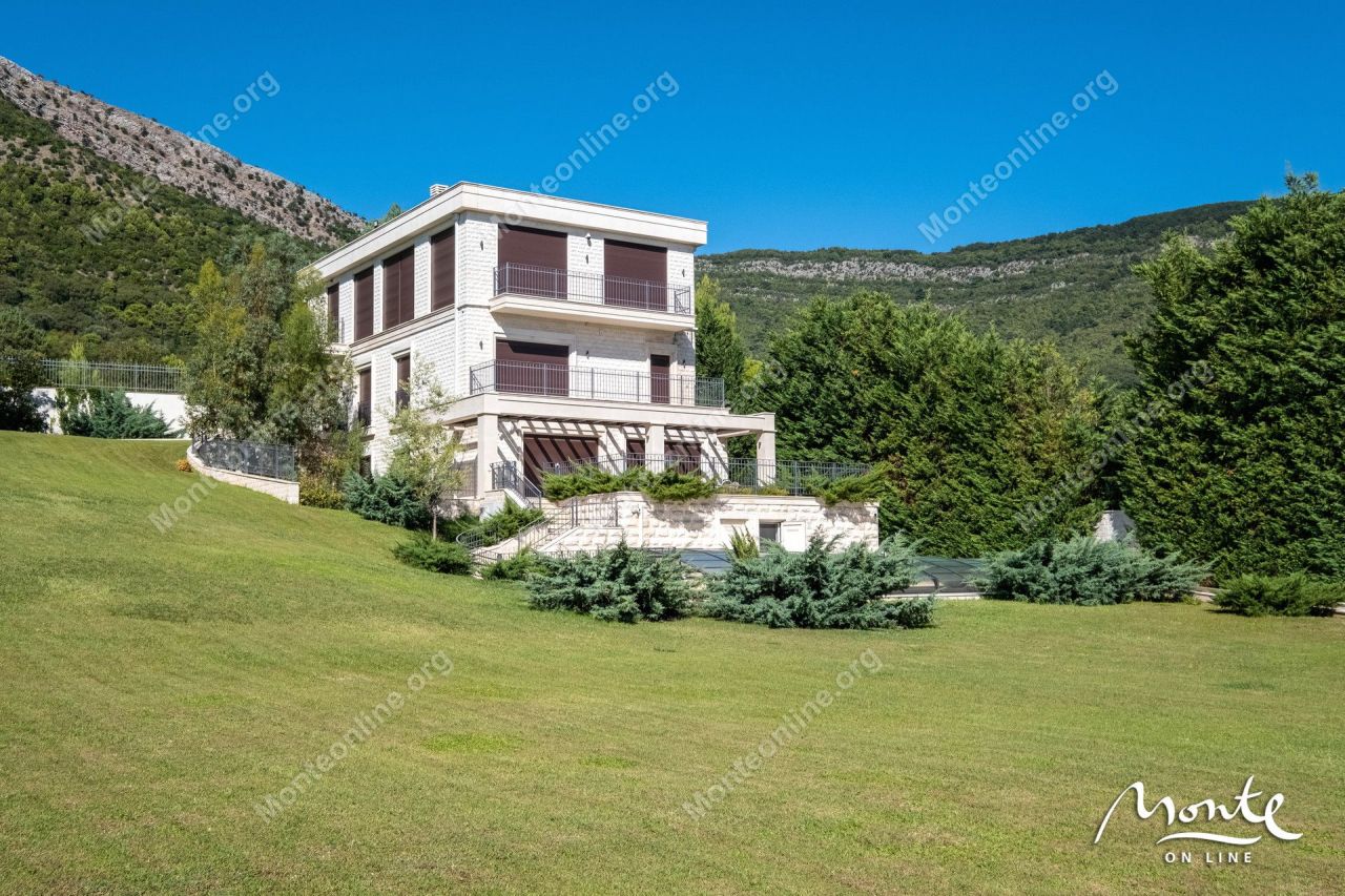 Villa in Tivat, Montenegro, 560 m² - Foto 5