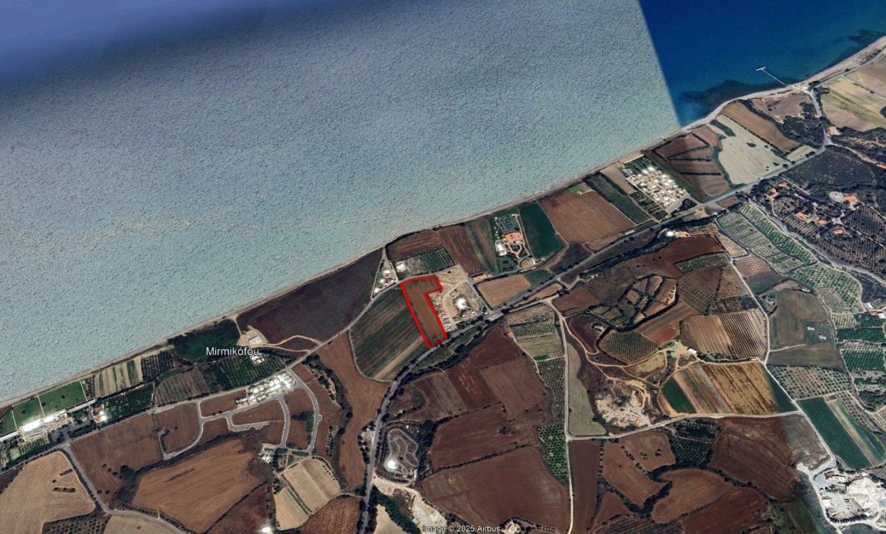 Land in Paphos, Cyprus, 12 367 m² - picture 1