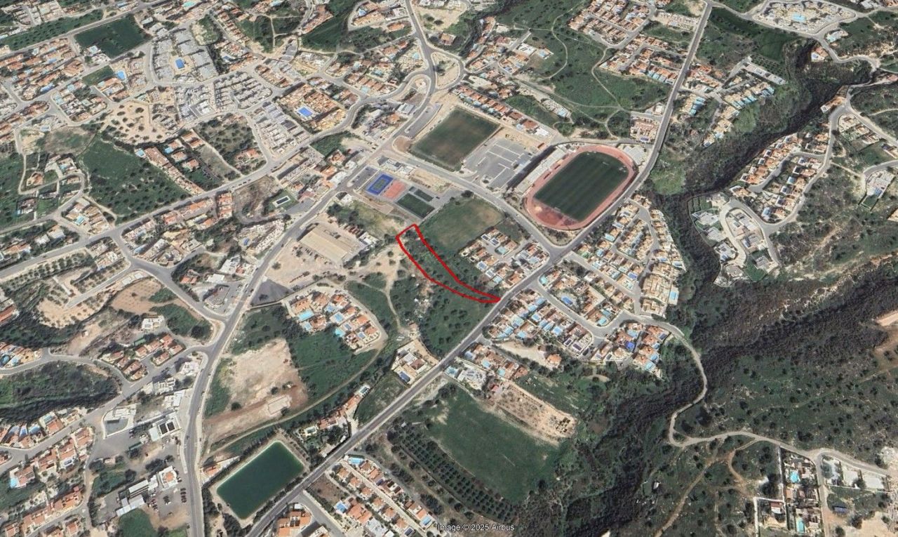 Land in Paphos, Cyprus, 3 011 m² - picture 2