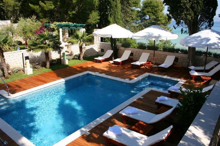 Villa on Brac, Croatia, 514 m² - picture 9