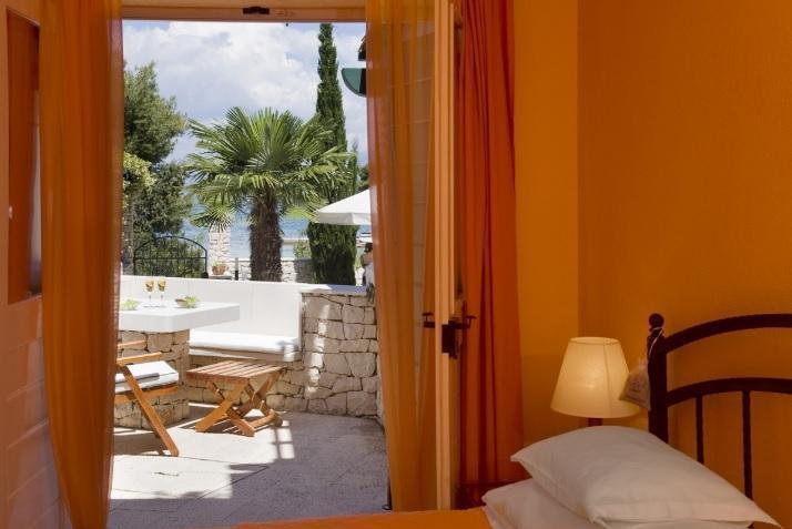 Villa on Brac, Croatia, 514 m² - picture 12