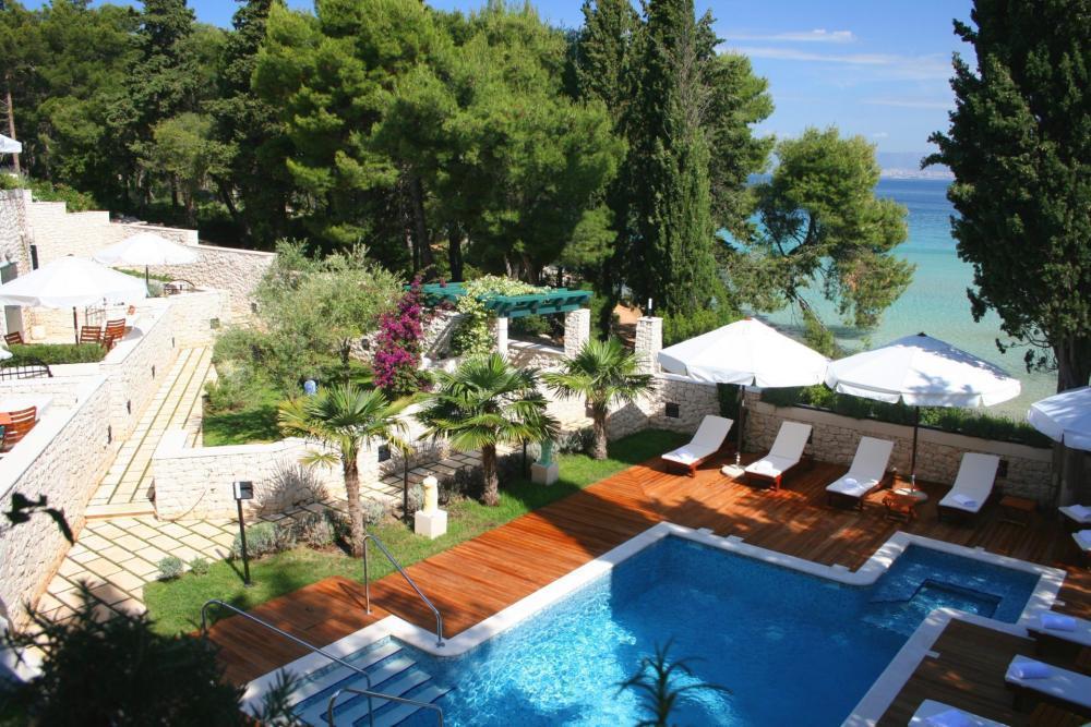 Villa on Brac, Croatia, 514 m² - picture 14