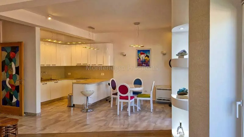 Piso en Dobrota, Montenegro, 108 m² - imagen 3