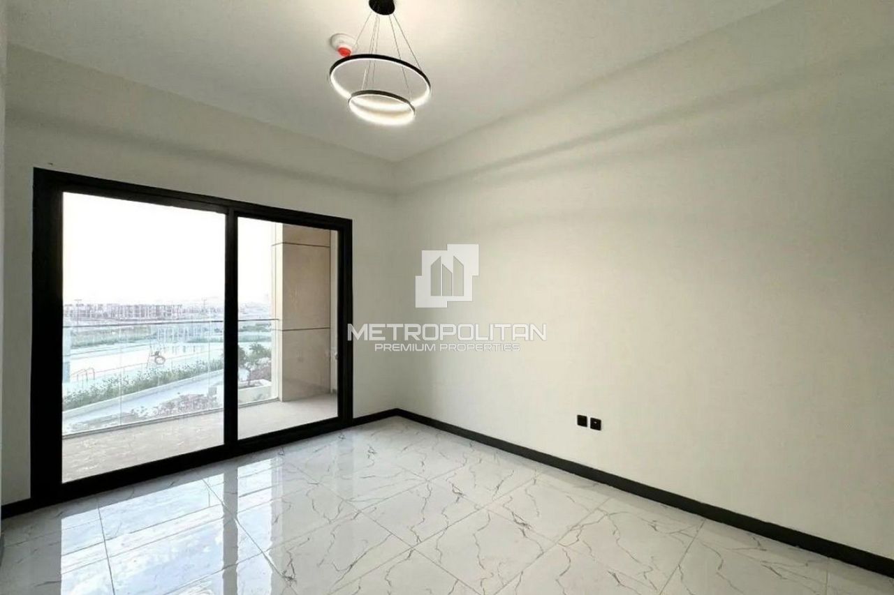 Apartment in Dubai, UAE, 33 m² - picture 2