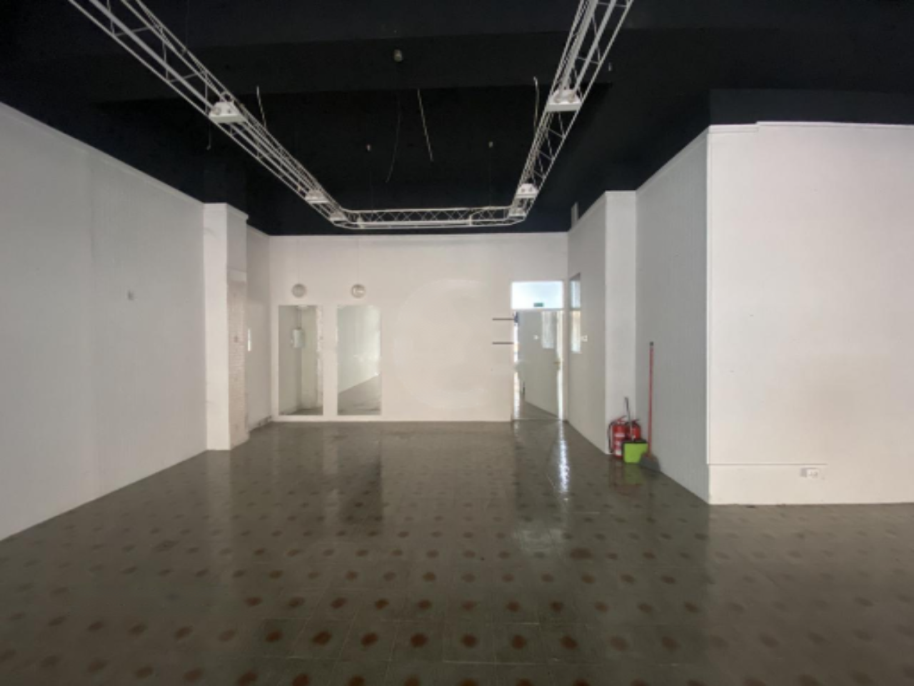 Office in Ljubljana, Slovenia, 140 m² - picture 3