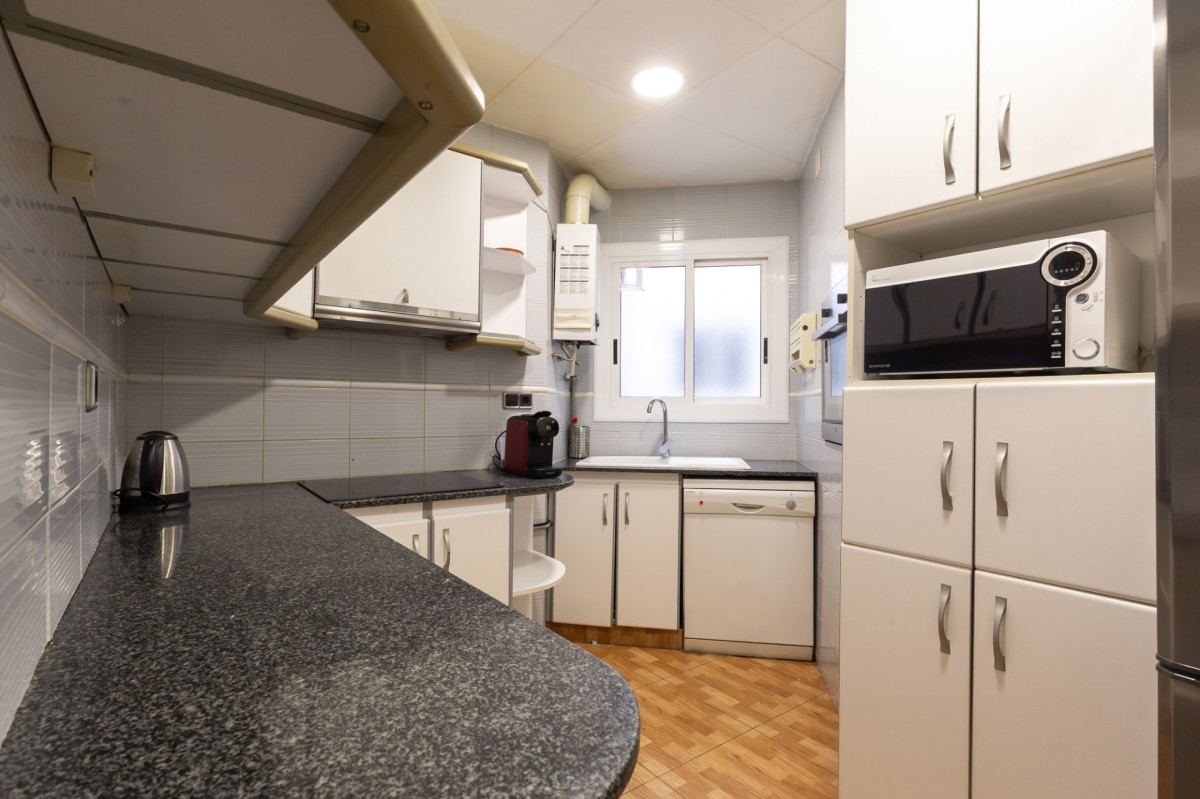 Flat in Barcelona, Spain, 86 m² - picture 2