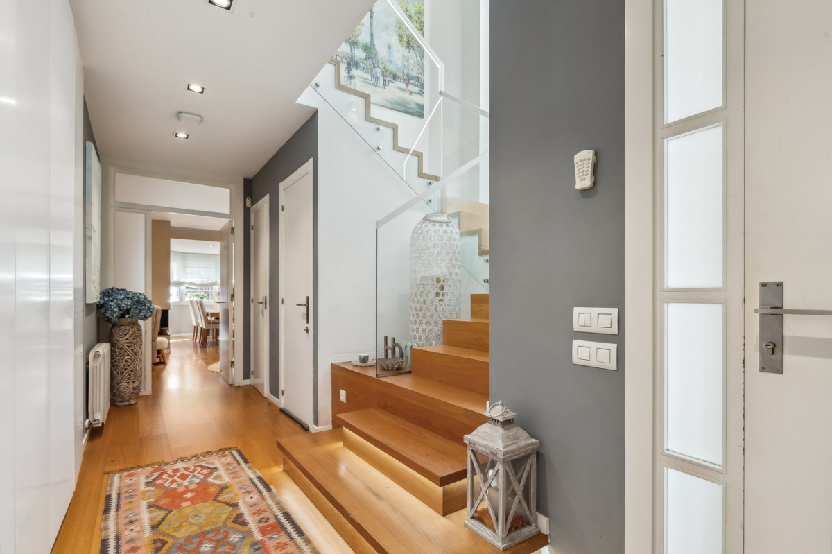 House in Barcelona, Spain, 395 m² - picture 5