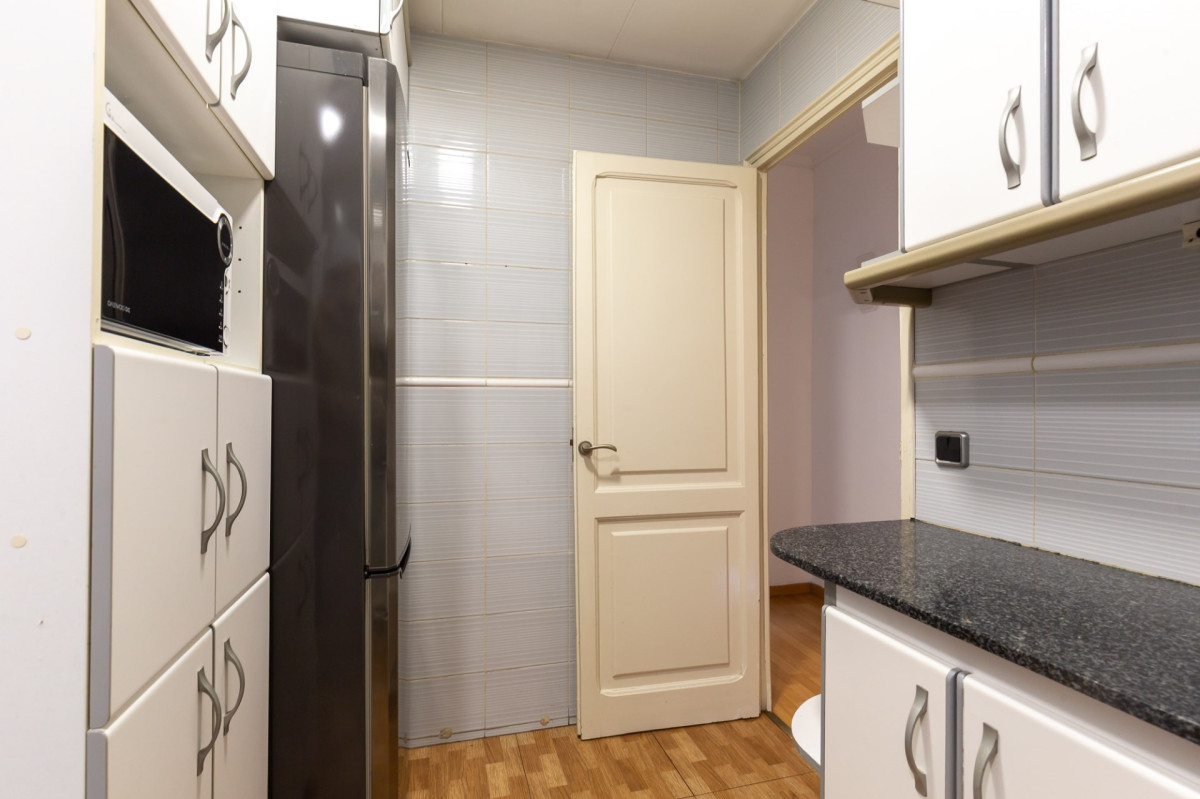 Flat in Barcelona, Spain, 86 m² - picture 11