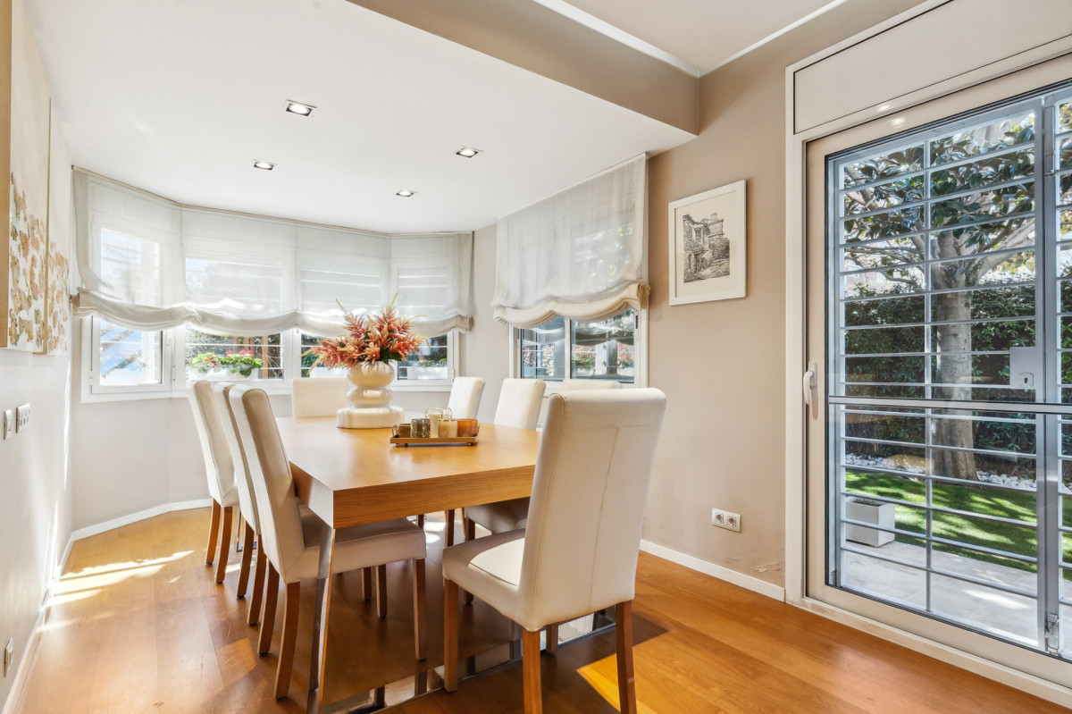 House in Barcelona, Spain, 395 m² - picture 13