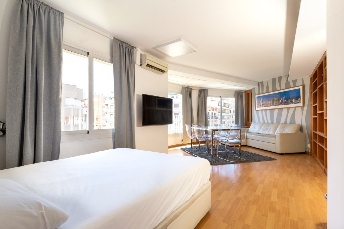 Flat in Barcelona, Spain, 86 m² - picture 14