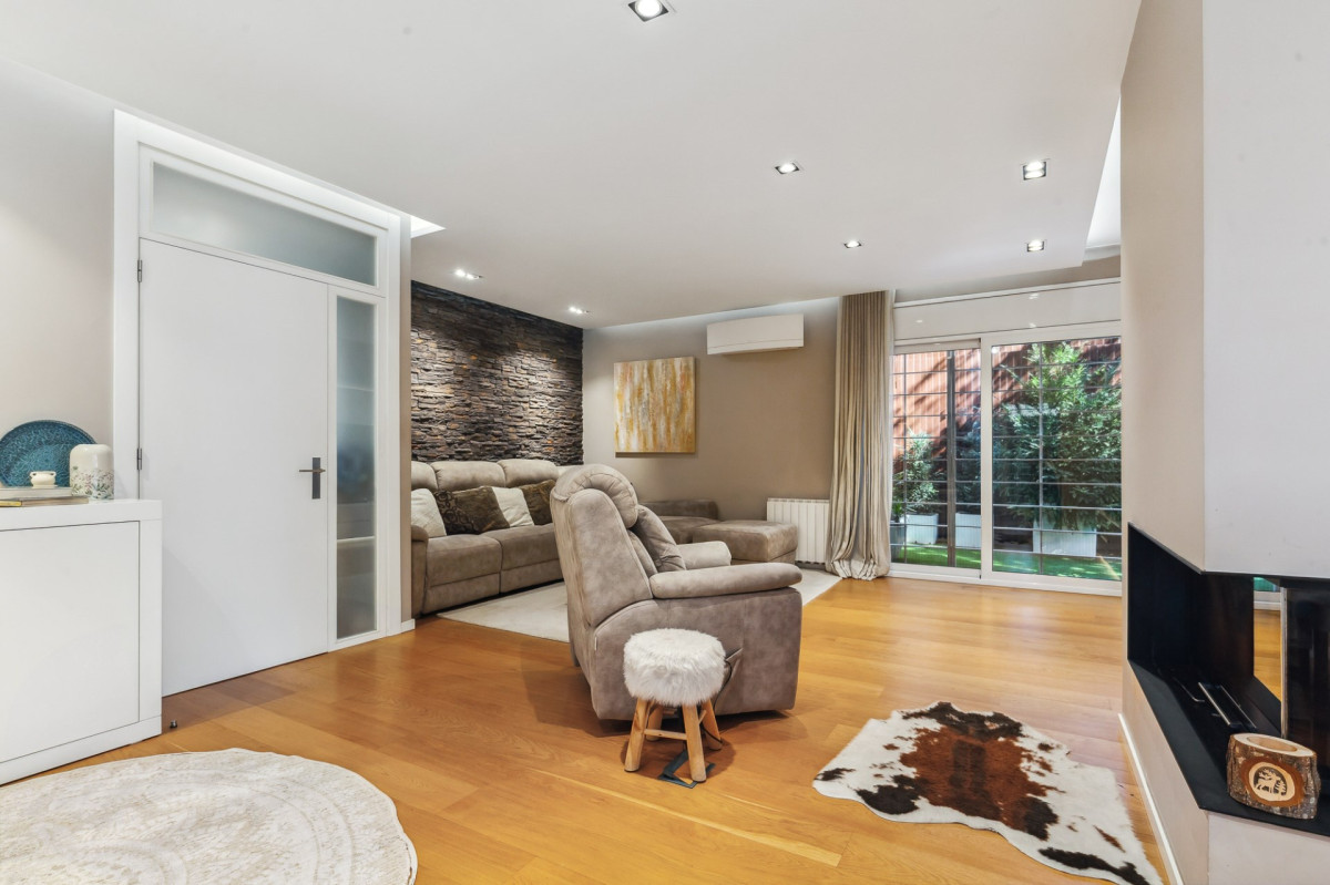 House in Barcelona, Spain, 395 m² - picture 15