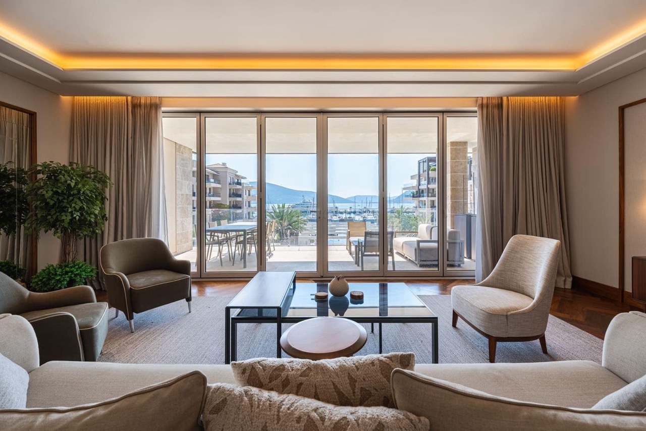 Piso en Tivat, Montenegro, 175 m² - imagen 5