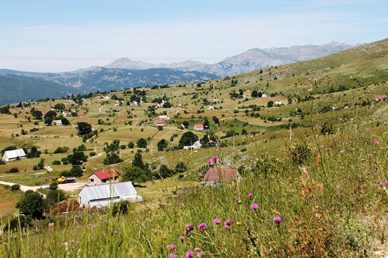 Grundstück in Pluzine, Montenegro, 13 128 m² - Foto 1