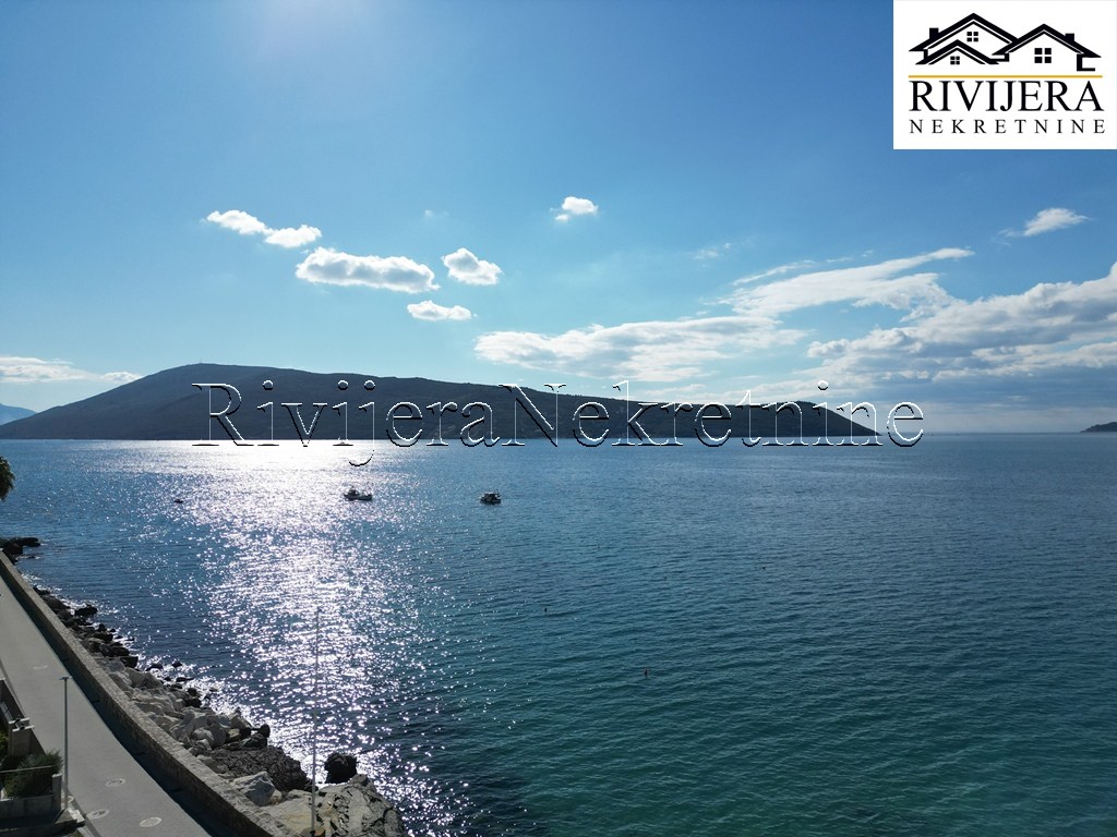 Casa en Herceg-Novi, Montenegro, 141 m² - imagen 5