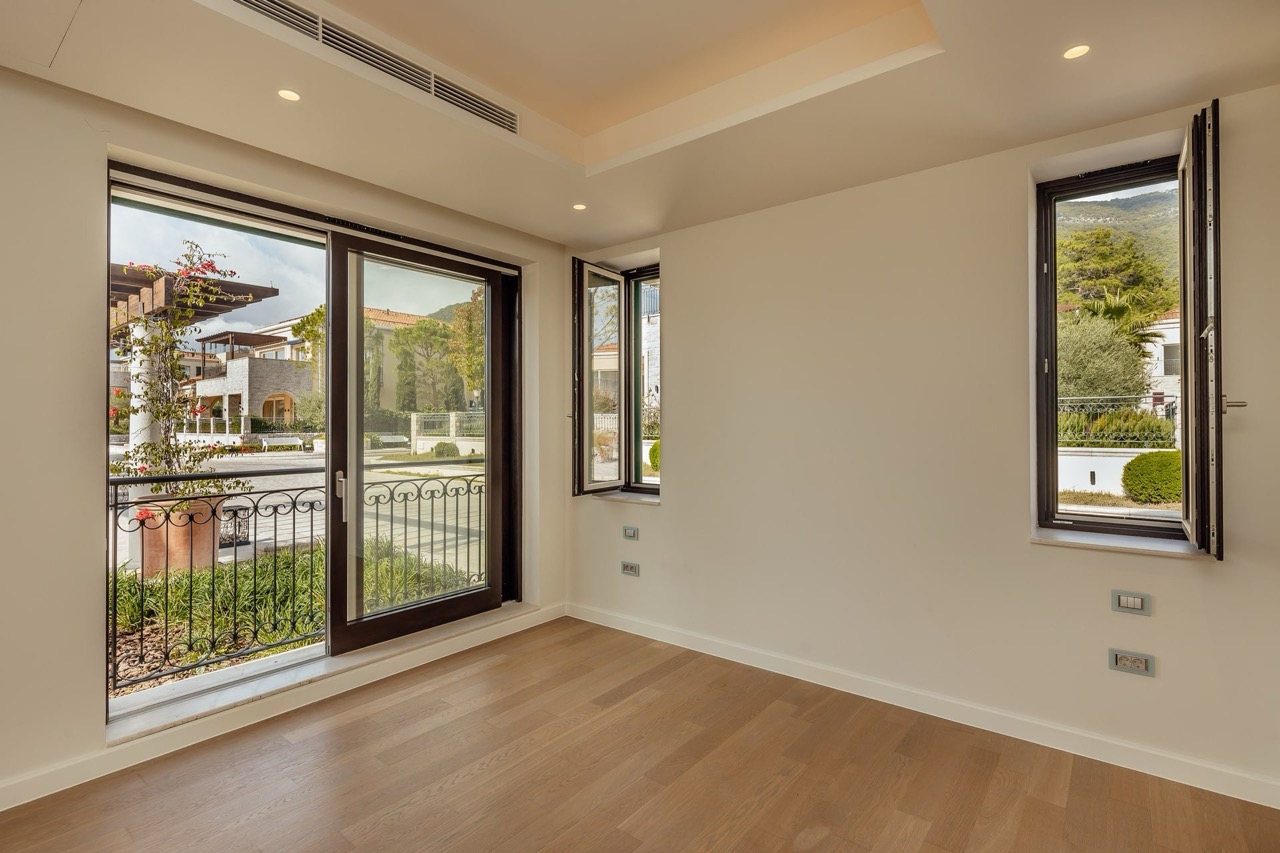 Villa a Herceg-Novi, Montenegro, 325 m² - foto 8