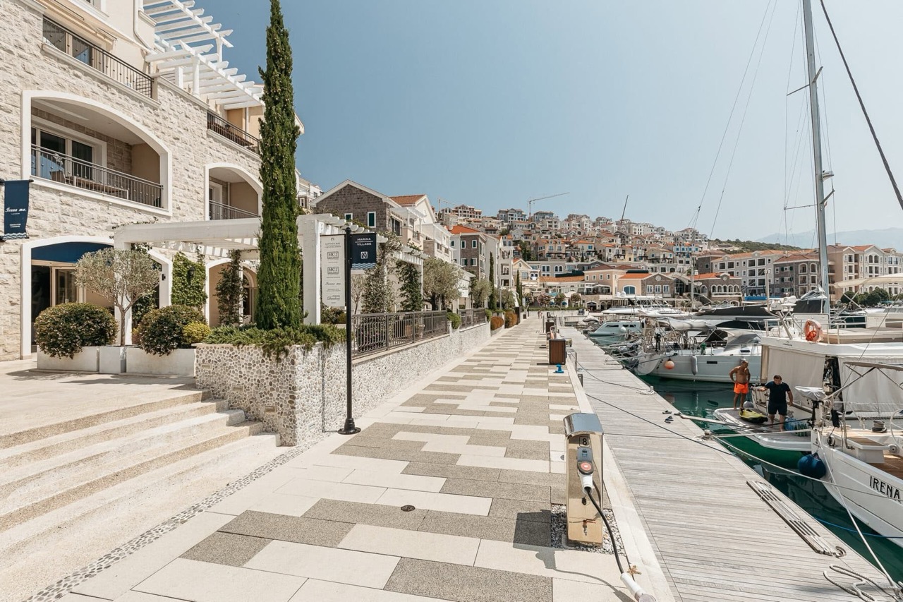 Piso en Tivat, Montenegro, 46 m² - imagen 10