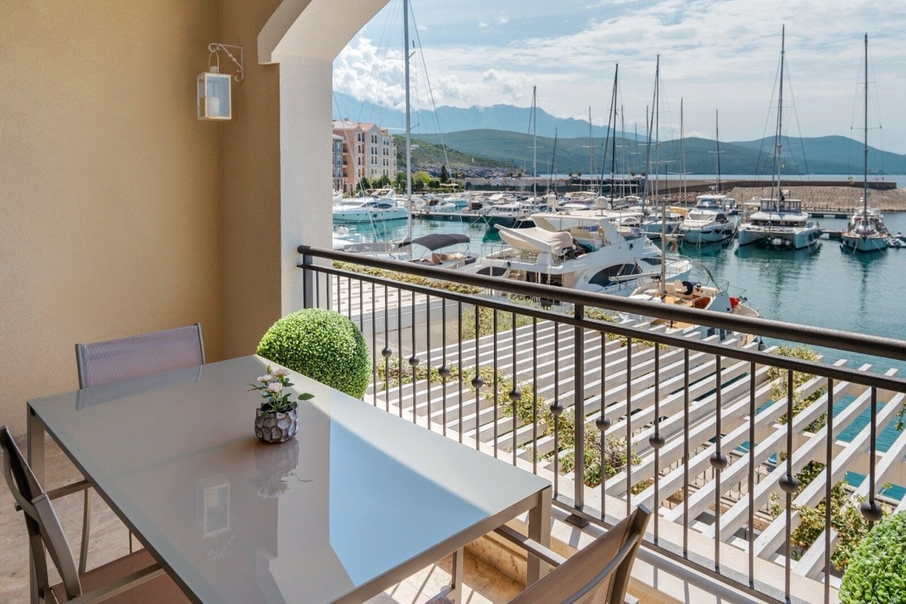 Piso en Tivat, Montenegro, 46 m² - imagen 4