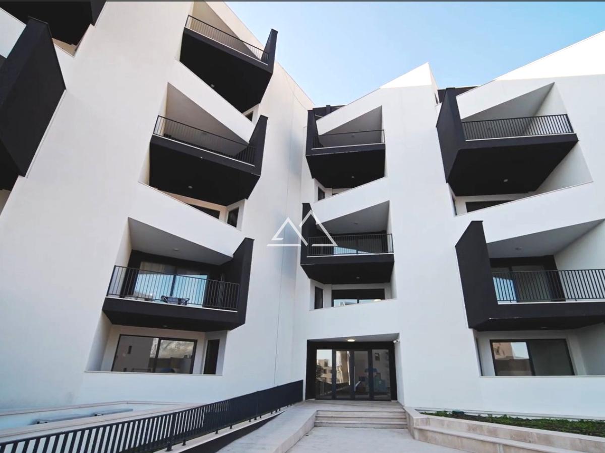 Apartment in Becici, Montenegro, 68 m² - picture 11